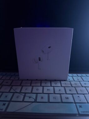 Wireless Earbud Headphones - White